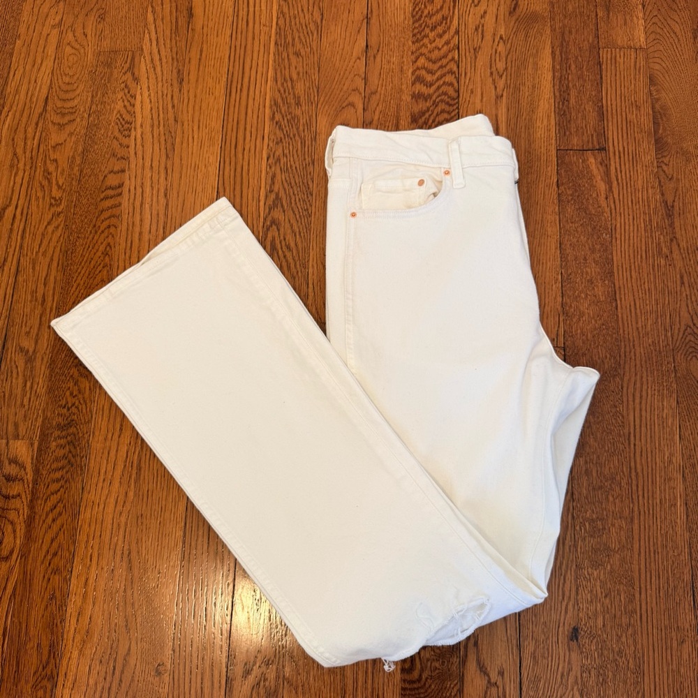 H&M Women's White Distressed Jeans